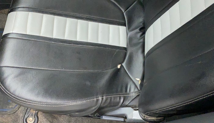 2017 Maruti Alto 800 LXI, Petrol, Manual, 95,373 km, Front left seat (passenger seat) - Cover slightly torn