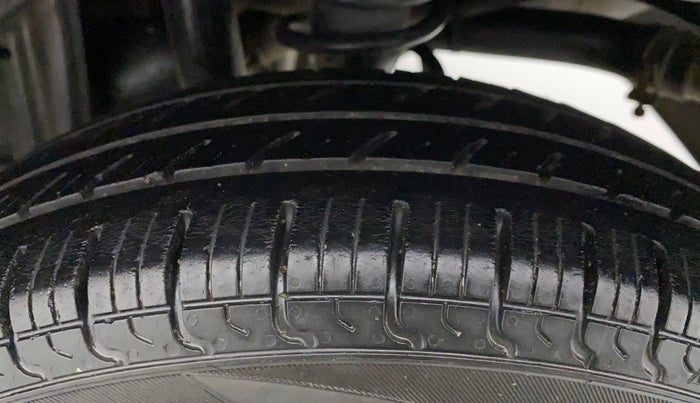2017 Maruti Alto 800 LXI, Petrol, Manual, 95,373 km, Left Rear Tyre Tread