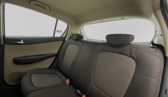 2014 Hyundai i20 SPORTZ 1.2 VTVT, Petrol, Manual, 73,520 km, Right Side Rear Door Cabin