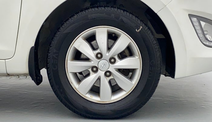 2014 Hyundai i20 SPORTZ 1.2 VTVT, Petrol, Manual, 73,520 km, Right Front Wheel
