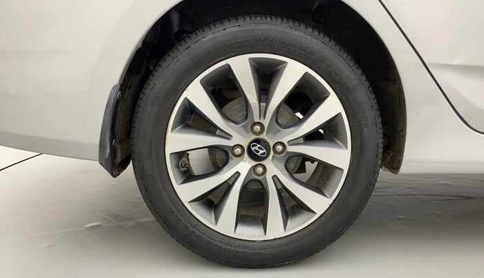 2015 Hyundai Verna FLUIDIC 4S 1.6 VTVT S(O), Petrol, Manual, 78,353 km, Right Rear Wheel