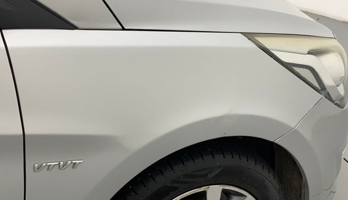 2015 Hyundai Verna FLUIDIC 4S 1.6 VTVT S(O), Petrol, Manual, 78,353 km, Right fender - Slightly dented