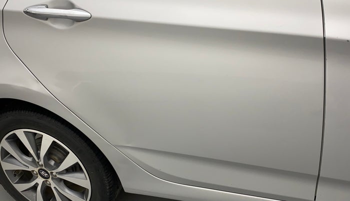 2015 Hyundai Verna FLUIDIC 4S 1.6 VTVT S(O), Petrol, Manual, 78,353 km, Right rear door - Minor scratches