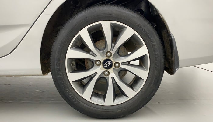 2015 Hyundai Verna FLUIDIC 4S 1.6 VTVT S(O), Petrol, Manual, 78,353 km, Left Rear Wheel
