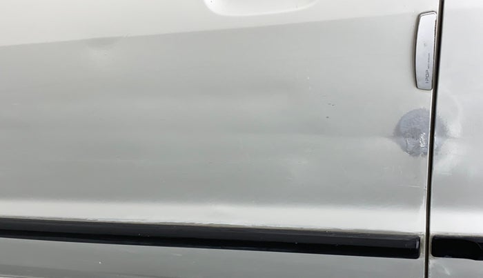 2010 Maruti Zen Estilo VXI, Petrol, Manual, 34,903 km, Front passenger door - Paint has faded