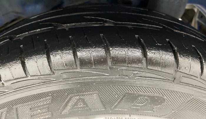 2017 Hyundai Eon ERA PLUS, Petrol, Manual, 24,048 km, Left Rear Tyre Tread