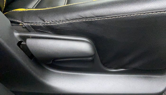 2015 Maruti Swift VXI, Petrol, Manual, 85,556 km, Driver Side Adjustment Panel