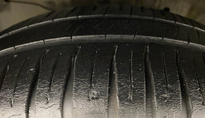 2015 Honda City SV CVT PETROL, Petrol, Automatic, 36,124 km, Left Front Tyre Tread