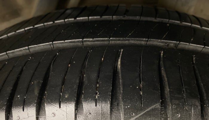 2015 Honda City SV CVT PETROL, Petrol, Automatic, 36,124 km, Left Rear Tyre Tread