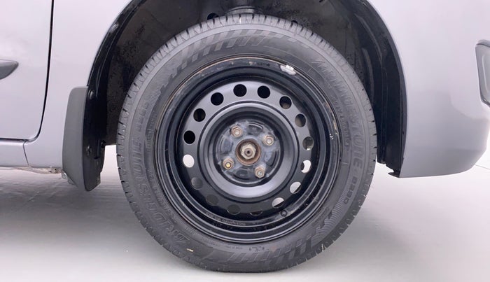2016 Maruti Wagon R 1.0 VXI, Petrol, Manual, 73,081 km, Right Front Wheel
