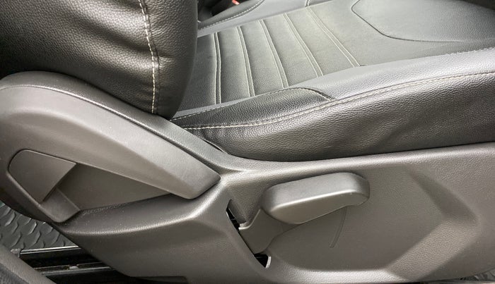 2018 Ford FREESTYLE TITANIUM 1.2 TI-VCT MT, Petrol, Manual, 9,466 km, Driver Side Adjustment Panel