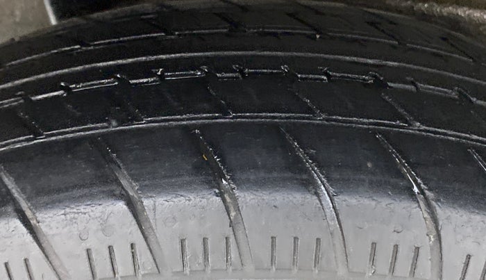 2019 Maruti New Wagon-R LXI CNG 1.0 L, CNG, Manual, 48,406 km, Right Rear Tyre Tread