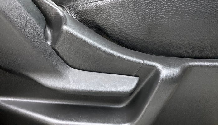 2019 Maruti New Wagon-R LXI CNG 1.0 L, CNG, Manual, 48,406 km, Driver Side Adjustment Panel