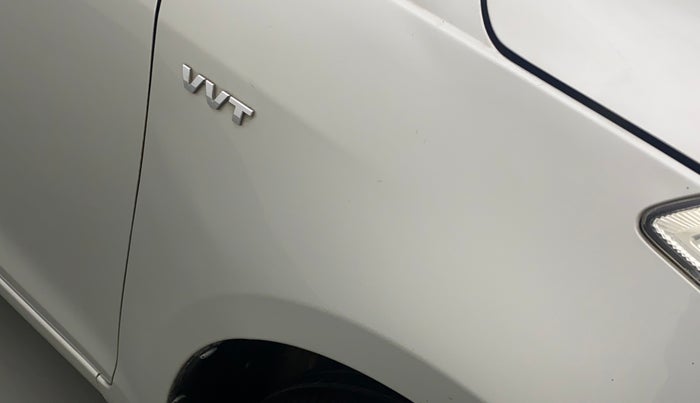 2017 Maruti Swift VXI, Petrol, Manual, 37,591 km, Right fender - Slightly dented