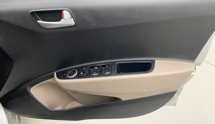 2016 Hyundai Grand i10 SPORTZ 1.2 KAPPA VTVT, Petrol, Manual, 13,996 km, Driver Side Door Panels Control