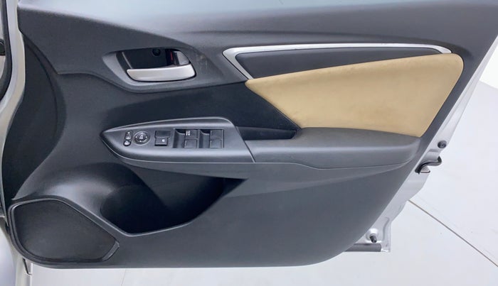 2015 Honda Jazz 1.2 V MT, Petrol, Manual, 55,247 km, Driver Side Door Panels Control