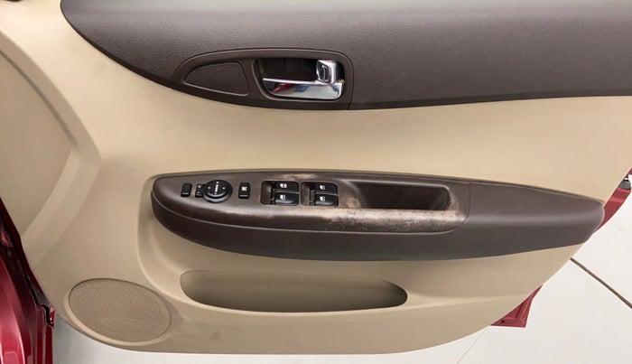 2011 Hyundai i20 SPORTZ 1.2 O, Petrol, Manual, 45,667 km, Driver Side Door Panels Control