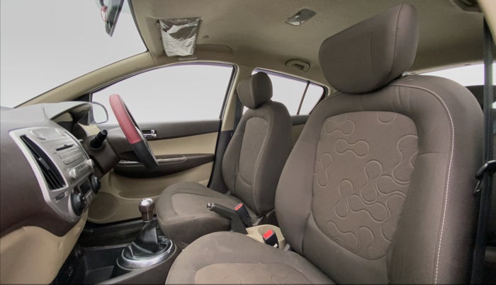 2011 Hyundai i20 SPORTZ 1.2 O, Petrol, Manual, 45,667 km, Right Side Front Door Cabin