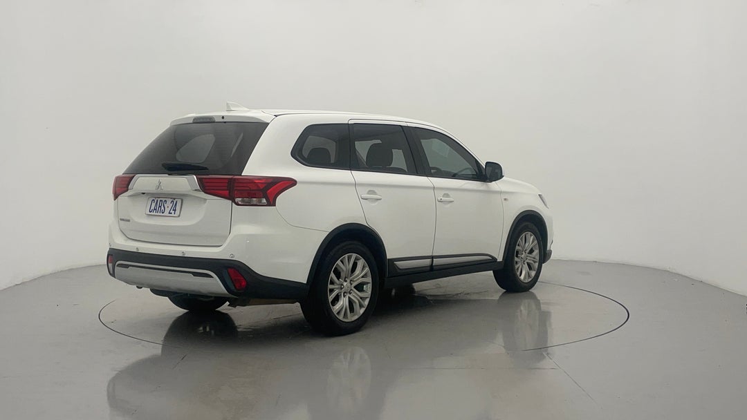 Right Back Diagonal (45- Degree) View