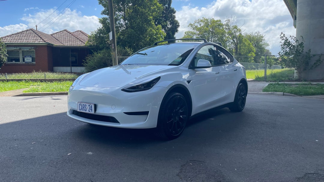 Left Front Diagonal (45- Degree) View