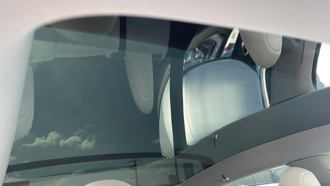 Interior Sunroof/Moonroof