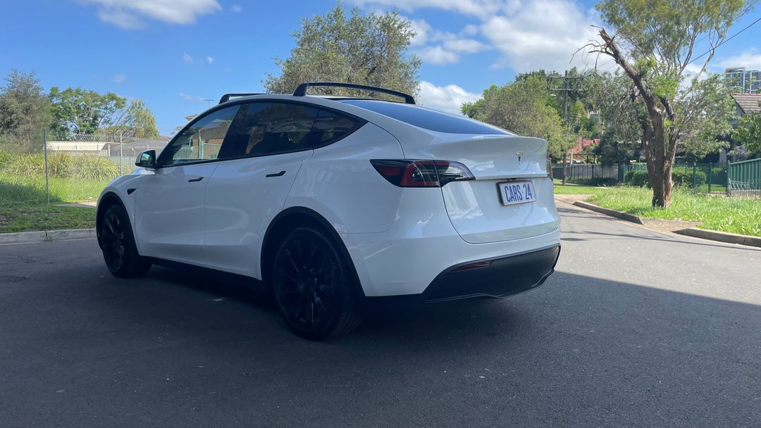 Left Back Diagonal (45- Degree) View