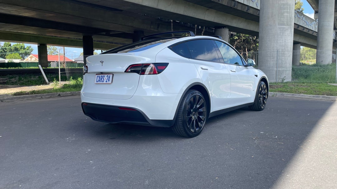 Right Back Diagonal (45- Degree) View