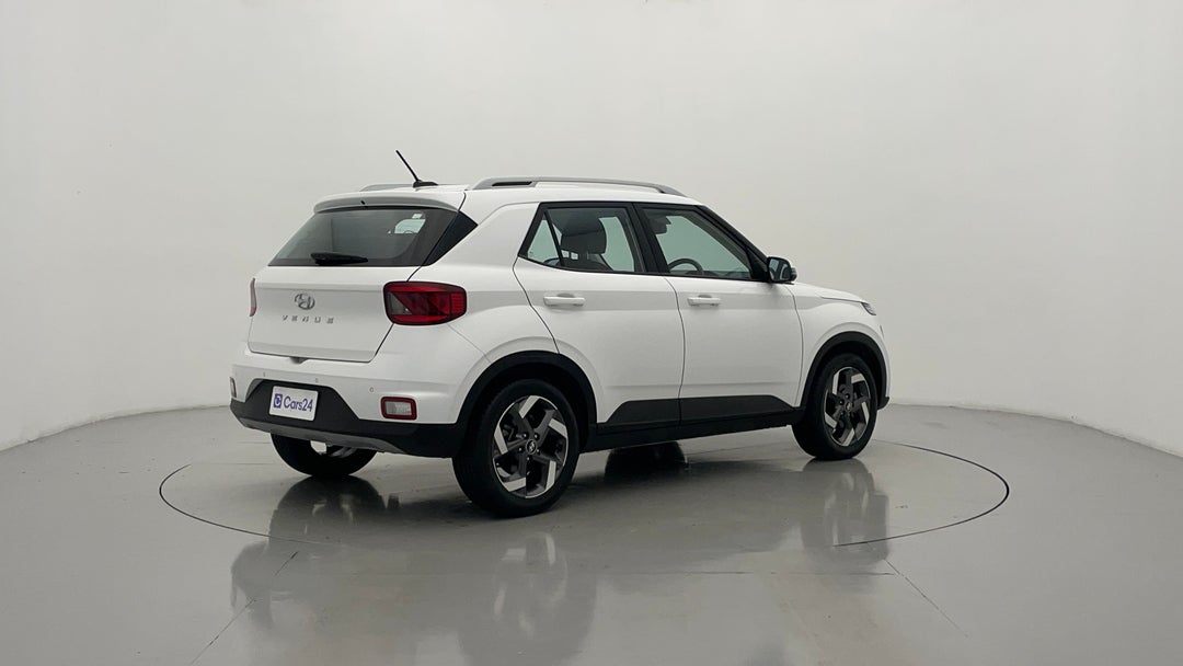 Right Back Diagonal (45- Degree) View