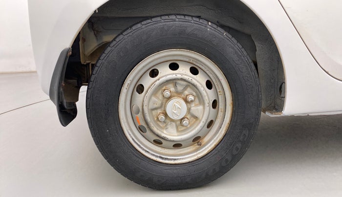 2013 Hyundai Eon ERA +, Petrol, Manual, 24,996 km, Right Rear Wheel