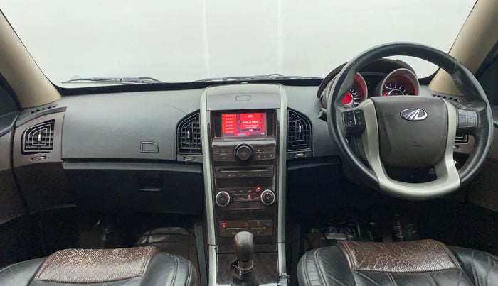 2012 Mahindra XUV500 W8 FWD, Diesel, Manual, 68,935 km, Dashboard