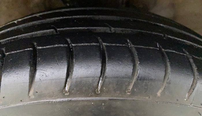 2019 Maruti Alto VXI, Petrol, Manual, 20,551 km, Right Front Tyre Tread