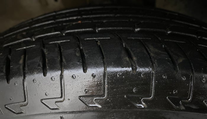 2022 Maruti Celerio VXI CNG D, CNG, Manual, 6,130 km, Right Front Tyre Tread