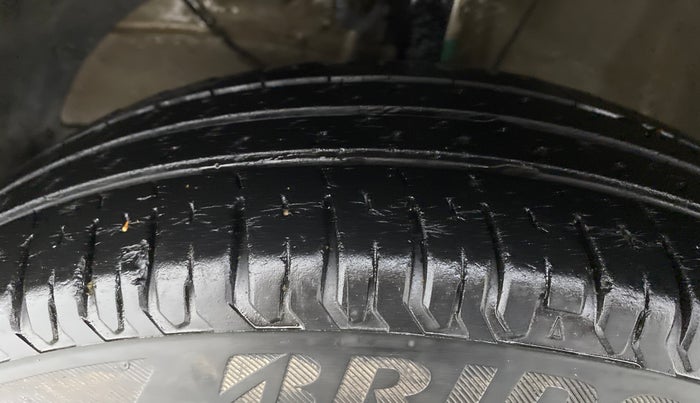 2018 Maruti Dzire VDI, Diesel, Manual, 36,182 km, Left Front Tyre Tread