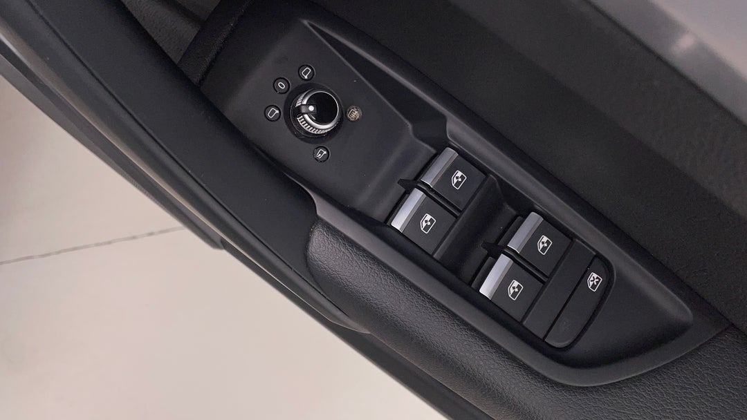 2019 Audi Q5 45 Tfsi Quattro Sport, Automatic, 79440 km, Drivers Side Door Panel Controls