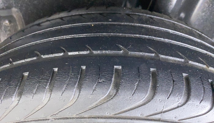 2014 Volkswagen Polo HIGHLINE1.2L PETROL, Petrol, Manual, 35,263 km, Left Rear Tyre Tread