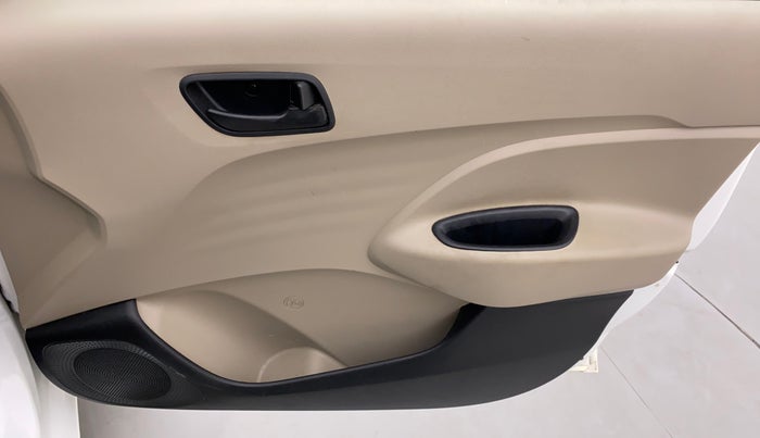 2021 Hyundai NEW SANTRO SPORTZ EXECUTIVE MT CNG, CNG, Manual, 39,295 km, Driver Side Door Panels Control