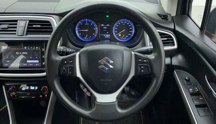 2016 Maruti S Cross ZETA 1.3, Diesel, Manual, 54,420 km, Steering Wheel Close Up