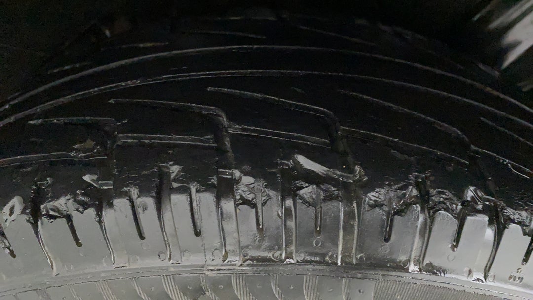 Right Rear Tyre Tread