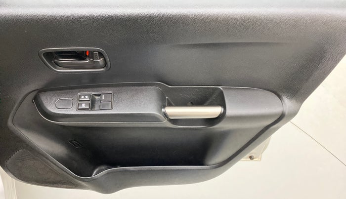 2018 Maruti IGNIS SIGMA 1.2, Petrol, Manual, 91,394 km, Driver Side Door Panels Control