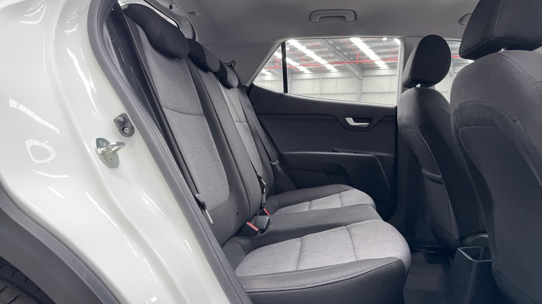 2023 Kia Stonic S, Automatic, 54992 km, Right Side Rear Door Cabin View