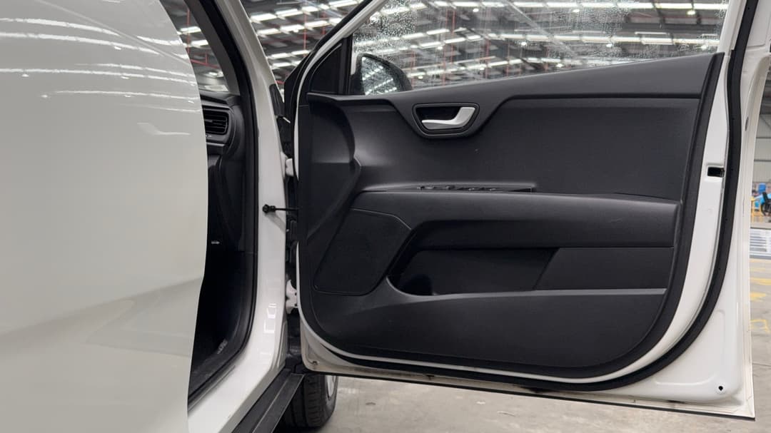 2023 Kia Stonic S, Automatic, 54992 km, Speaker View