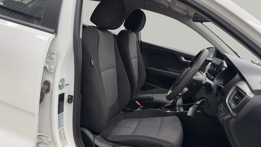 2023 Kia Stonic S, Automatic, 54992 km, Right Side Front Door Cabin View