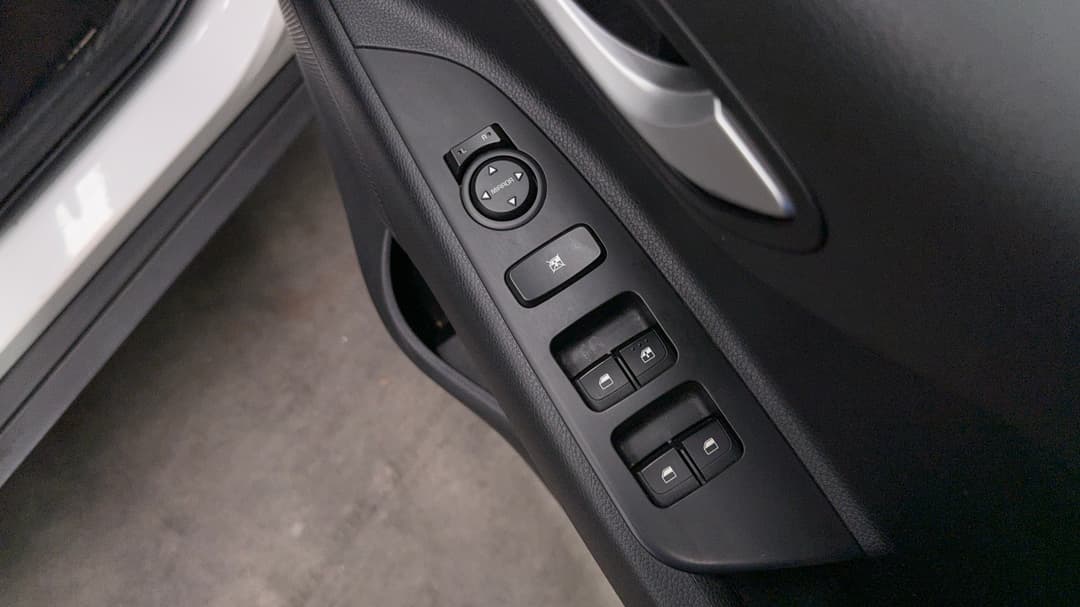 2023 Kia Stonic S, Automatic, 54992 km, Drivers Side Door Panel Controls