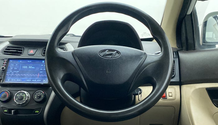 2017 Hyundai Eon ERA PLUS, Petrol, Manual, 64,358 km, Steering Wheel Close Up