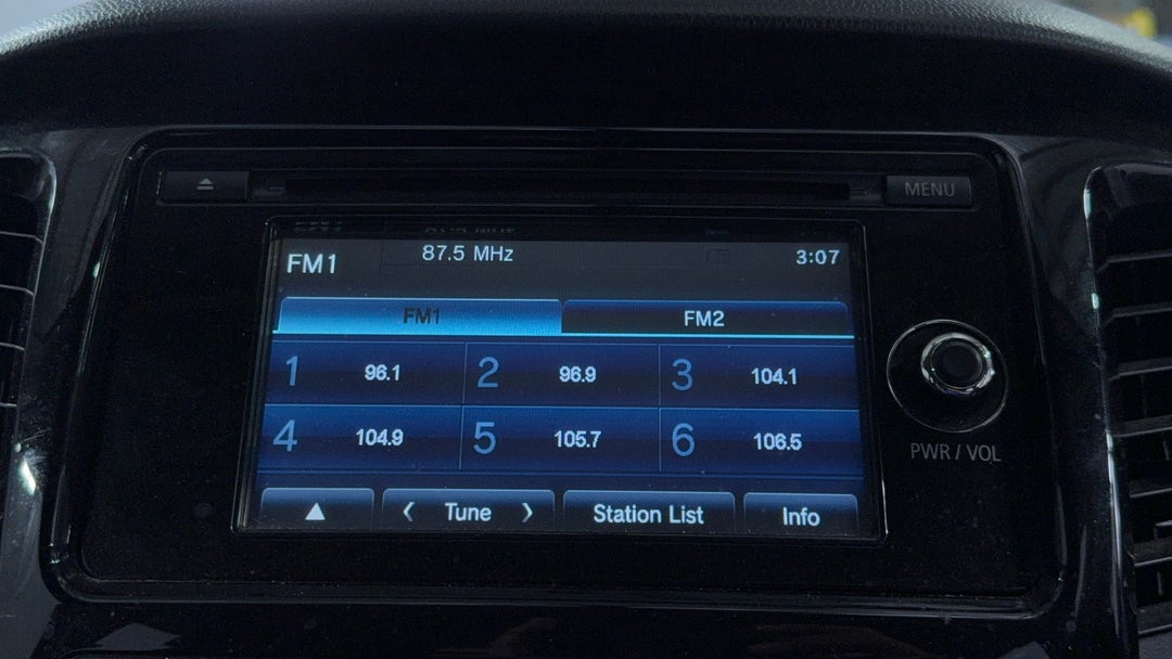 2017 Mitsubishi Triton Glx Plus (4x4), Automatic, 150949 km, Infotainment System