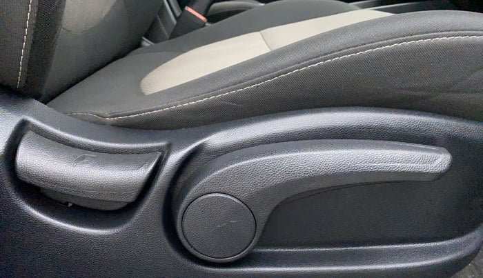 2019 Hyundai Creta 1.6 VTVT SX AUTO, Petrol, Automatic, 21,358 km, Driver Side Adjustment Panel