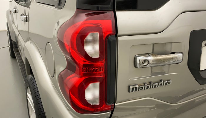 2015 Mahindra Scorpio S8, Diesel, Manual, 81,720 km, Left tail light - Minor scratches