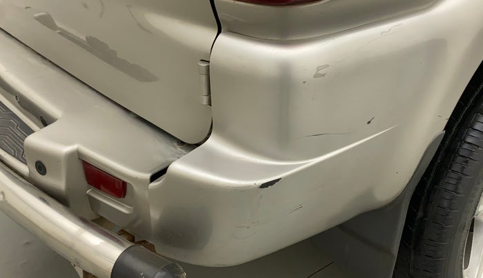 2015 Mahindra Scorpio S8, Diesel, Manual, 81,720 km, Rear bumper - Minor scratches