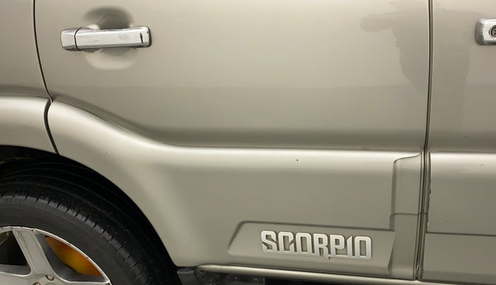 2015 Mahindra Scorpio S8, Diesel, Manual, 81,720 km, Right rear door - Minor scratches