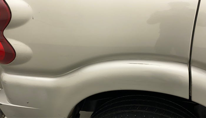 2015 Mahindra Scorpio S8, Diesel, Manual, 81,720 km, Right quarter panel - Minor scratches